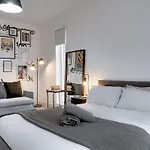 Modern 4br Rooftop Townhouse - Hot Tub - Citycentre *