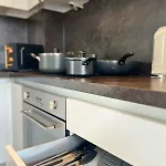 Joyful Group - Deansgate 2br Chic Gardens Daire *