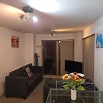 Cosy 2 Bedroom *