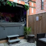 Modern 4br Rooftop Townhouse - Hot Tub - Citycentre Daire Manchester