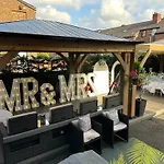 Hendham House - Near Etihad Stadium, Coop Live Arena, Ao Arena, Piccadilly Train Station & Centre 2* Manchester