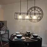 Stylish In Vibrant Salford, Manchester! * Manchester