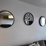 Stylish In Vibrant Salford, Manchester! Apartment *