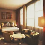 Mollie's Hotel