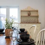 Modern 5-bed Ev Centre 10 Min Manchester