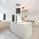 Modern 5-bed Ev Centre 10 Min Manchester