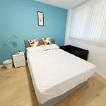 Center Balcony By The Universities Daire Manchester