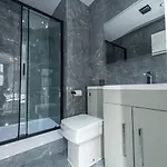 *superb Location* 18th Floor Manchester