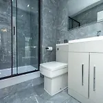 *superb Location* 18th Floor * Manchester