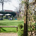 Eleven Didsbury Park 4*