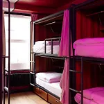 Malacuna Hostel