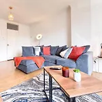 Casa de Férias Contractor By Furnished Manchester