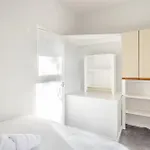 2 Bedroom House With Free Parking 펜션