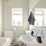 2 Bedroom House With Free Parking *