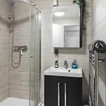Forest View- Oasis Mural -didsbury Zen Sleeps 10