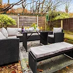 Forest View- Oasis Mural -didsbury Zen Sleeps 10 * Manchester