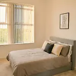 Spacious 1 Bed Near Etihad Daire *