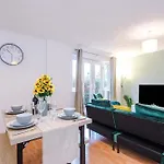 Stunning Salford Quays Parking & Wifi Daire