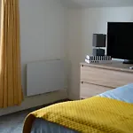 Modern 3-bedroom Near Centre Apartmán *