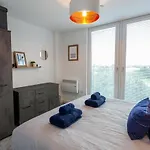 Modern & Spacious 2 Bed By Old Trafford