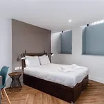 Modern 3bed Flat In W Security アパート