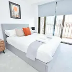 Apartment Contemporary 2 Bed