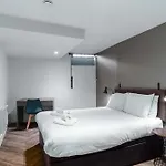 Modern 3bed Flat In W Security * マンチェスター