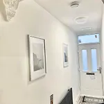 Lux Shared Flat With 2 Private Bedrooms And 2 Private En-suite Bathrooms