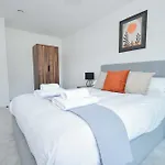 Contemporary 2 Bed * Manchester