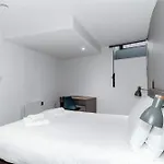 Modern 3bed Flat In W Security アパート *