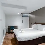 Modern 3bed Flat In W Security * マンチェスター