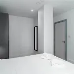 アパート Modern 3bed Flat In W Security *