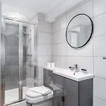 アパート Modern 3bed Flat In W Security マンチェスター