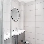 Modern 3bed Flat In W Security * マンチェスター