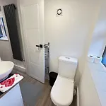 Apartmán Lux Shared Flat With 2 Private Bedrooms And 2 Private En-suite Bathrooms