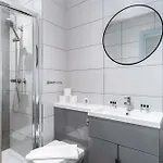 Modern 3bed Flat In W Security アパート