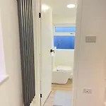 Lux Shared Flat With 2 Private Bedrooms And 2 Private En-suite Bathrooms *