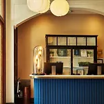 King Street Townhouse & 4*