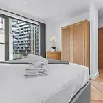 Hotel apartamentowy Super King Penthouse Minutes From Arndale Centre - Pass The Keys Manchester
