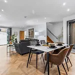 Modern 3 Bed Apartment Near Manchester City Centre - Pass The Keys 4* マンチェスター