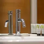 Luxury 7 Mins Walk To Salford - Pass The Keys * Manchester