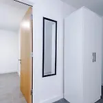 Large 2 Bedroom With Balcony By Host A