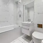 Luxury 7 Mins Walk To Salford - Pass The Keys Manchester