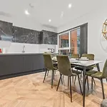 Daire Stunning Split Floor Apartment By Victoria Station - Pass The Keys Manchester