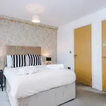 Appartamento Modern 2 Bed With Balcony By Host A