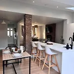 Prázdninový dům Stylish Modern Near Mcr Centre Coop & Etihad Manchester