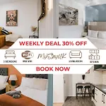 Holiday home Modern City-centre | Sleeps 12 | Free Parking *