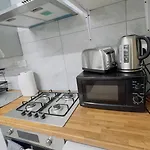 Mcrshared House-big Bedroom Sleeps 3 *