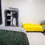 Mcrshared House-big Bedroom Sleeps 3