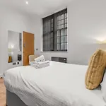 Duplex - Walk Ao Arena & Deansgate - Pass The Keys *